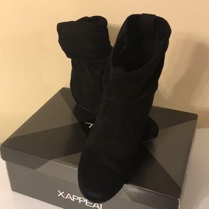 Girls suede black boots size 2M from Xappeal